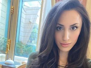 Pakar Seks Cantik Populer Ditemukan Tewas Tanpa Busana