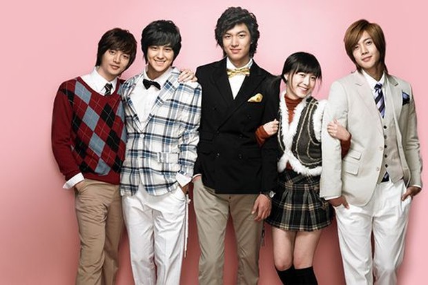 Menonton drama dengan jalan cerita klasik/pinterest.com/refinery29 Memilih jalan cerita klasik yang mudah ditebak.