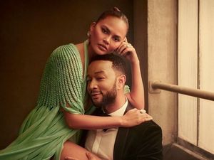 Chrissy Teigen Putuskan Berhenti Minum Alkohol Chrissy Teigen Putuskan Berhenti Minum Alkohol