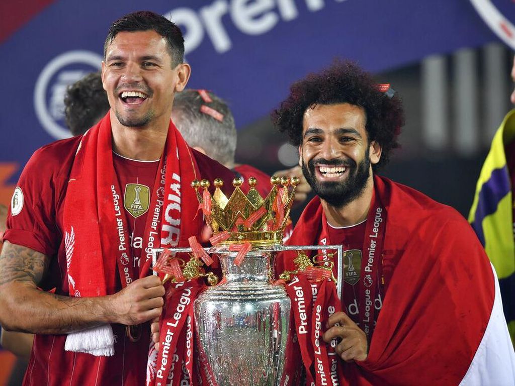 Dejan Lovren Baru Angkat Trofi, eh Kini Sudah Angkat Piala Lagi Dejan Lovren Baru Angkat Trofi, eh Kini Sudah Angkat Piala Lagi