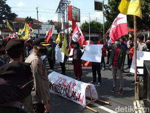 Demo Tolak Omnibus Law, Mahasiswa Blitar Ajak Semua Bersatu Bela Rakyat