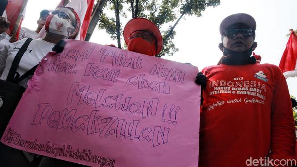 Demo Menolak Gerakan Radikal dan Makar di Kemenko Polhukam