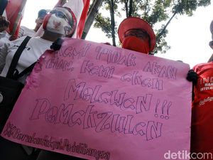 Demo Menolak Gerakan Radikal dan Makar di Kemenko Polhukam Demo Menolak Gerakan Radikal dan Makar di Kemenko Polhukam