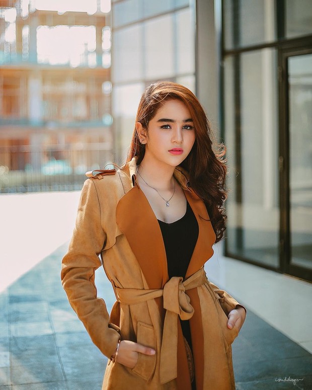 Potret Cantiknya Hana Hanifah