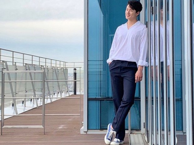 Foto: potret ganteng aktor Korea Shin Seung Ho