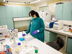 Inspiratif, Ilmuwan Wanita Indonesia Kembangkan Vaksin Corona saat Hamil