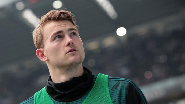 TURIN, ITALY - FEBRUARY 16:  Matthijs de Ligt of Juventus looks on during the Serie A match between Juventus and Brescia Calcio at Allianz Stadium on February 16, 2020 in Turin, Italy.  (Photo by Emilio Andreoli/Getty Images)