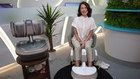 Menjajal Relaksasi dan Sensasi Pijat Kaki saat di Rumah