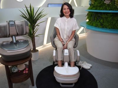 Menjajal Relaksasi dan Sensasi Pijat Kaki saat di Rumah