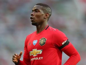 Tatapan Ngeri Paul Pogba ke Bruno Fernandes dan Michail Antonio