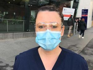 Perawat di Melbourne Memperingatkan Makin Banyak Usia Muda Tertular Corona