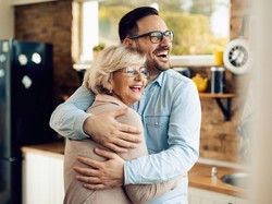 Cara Memutus Mata Rantai Generasi Sandwich, Agar Tak Terhimpit Beban Keuangan