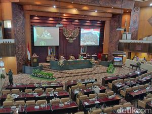 Perubahan Perda di Jatim Untuk Tertib Protokol Kesehatan Segera Disahkan