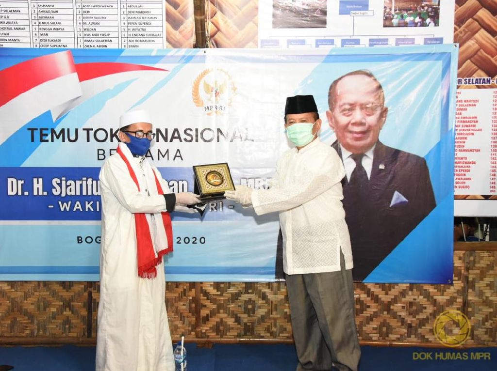 Pimpinan MPR Ajak Masyarakat Jaga dan Lestarikan Pancasila Pimpinan MPR Ajak Masyarakat Jaga dan Lestarikan Pancasila