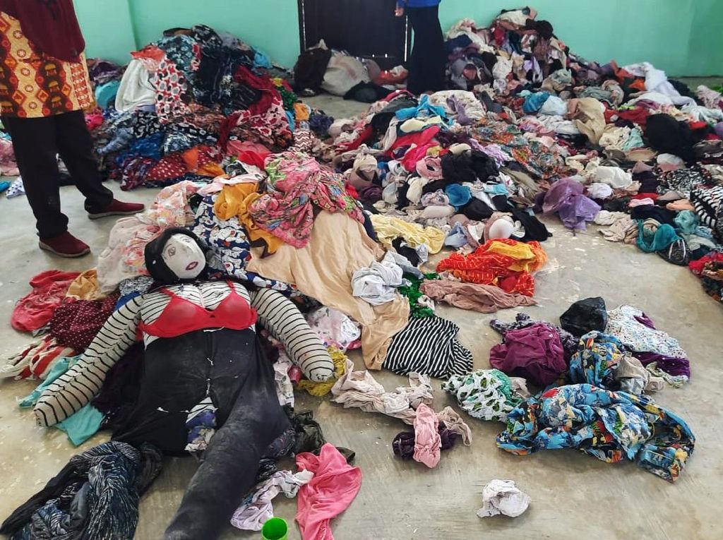 Gempar Pria Jomblo Curi Ribuan CD-BH Bikin Istri Boneka Wanita Gempar Pria Jomblo Curi Ribuan CD-BH Bikin Istri Boneka Wanita