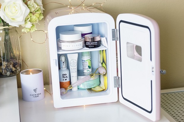 Lemari Skincare
