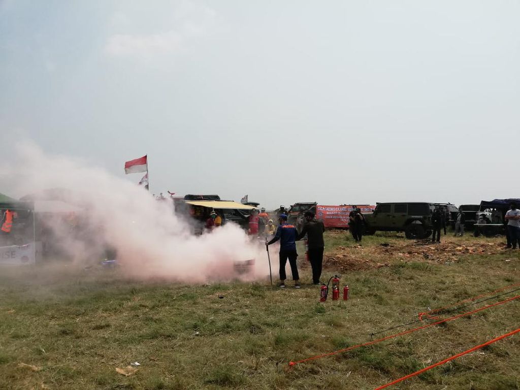 Cara Memilih Alat Pemadam Kebakaran yang Cocok untuk di Mobil Cara Memilih Alat Pemadam Kebakaran yang Cocok untuk di Mobil