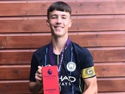 MU Mau Bajak Wonderkid Man City Ini?