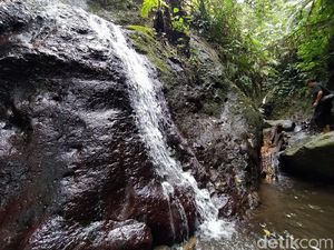 Curug Dawuan Ciamis, Air Terjun Tersembunyi di Bawah Gunung Sawal Curug Dawuan Ciamis, Air Terjun Tersembunyi di Bawah Gunung Sawal