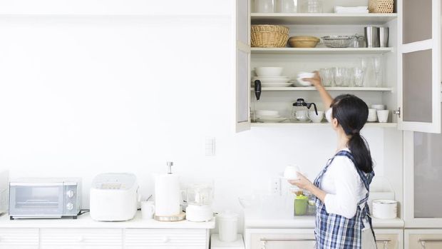 Shooting in the kitchen at home,