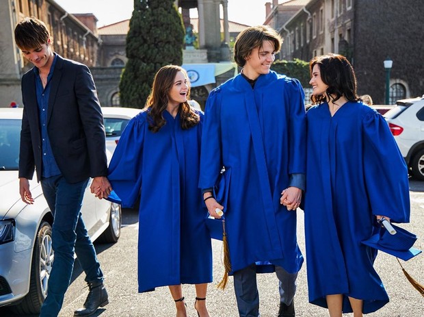 The Kissing Booth 2 menceritakan hubungan asmara Elle dan Noah pada tahun terakhir di SMA, persiapan Noah memasuki kuliah, hingga percintaan keduanya yang harus menjalani hubungan jarak jauh.