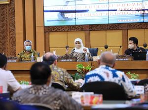 Banyak Sektor di Jatim Terdampak COVID-19, Khofifah Minta Seluruh OPD All Out