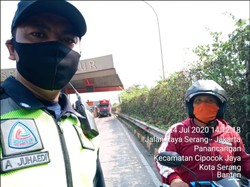 Nakal! 2 Pemotor Nekat Masuk Tol Tangerang-Merak