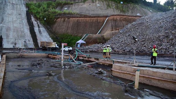 Mengintip Proyek Penahan Banjir di Manado