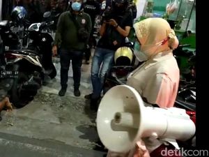 Saat Risma Bubarkan Kerumunan Goweser dan Hukum Push Up yang Tak Pakai Masker