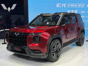 Melihat Lebih Dekat Mobil SUV Konsep Wuling Hongguang X Melihat Lebih Dekat Mobil SUV Konsep Wuling Hongguang X
