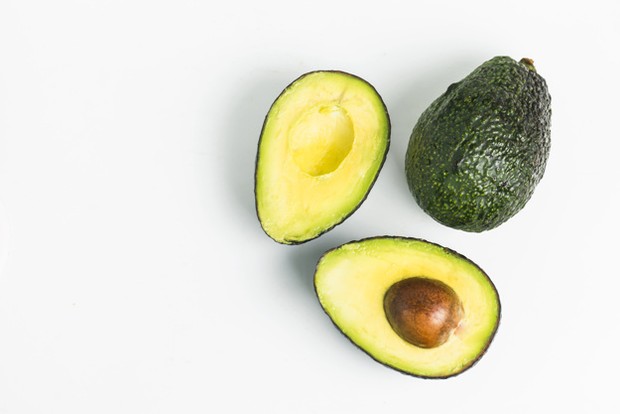 https://www.freepik.com/free-photo/avocado-dark-wood-background_1017150.htm#page=1&query=avocado&position=0