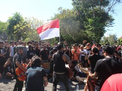 Aksi Jerinx Menjadi-jadi, Kini Menabuh Tantangan ke Polri