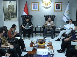 Temui Airlangga, DPD RI Beri Pendapat soal Sentralisasi di RUU Ciptaker