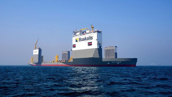 Foto Kapal Ojek Terbesar di Dunia