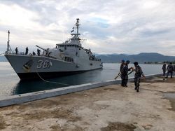 Jaga Laut NKRI, 2 Kapal Perang TNI AL Bersandar di Pelabuhan Mamuju