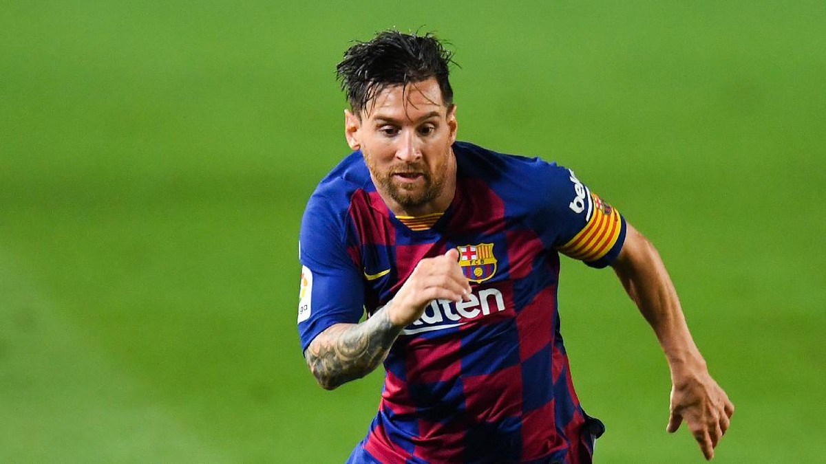 Lionel Messi dikaitkan dengan Inter Milan. (Foto: Getty Images/David Ramos)