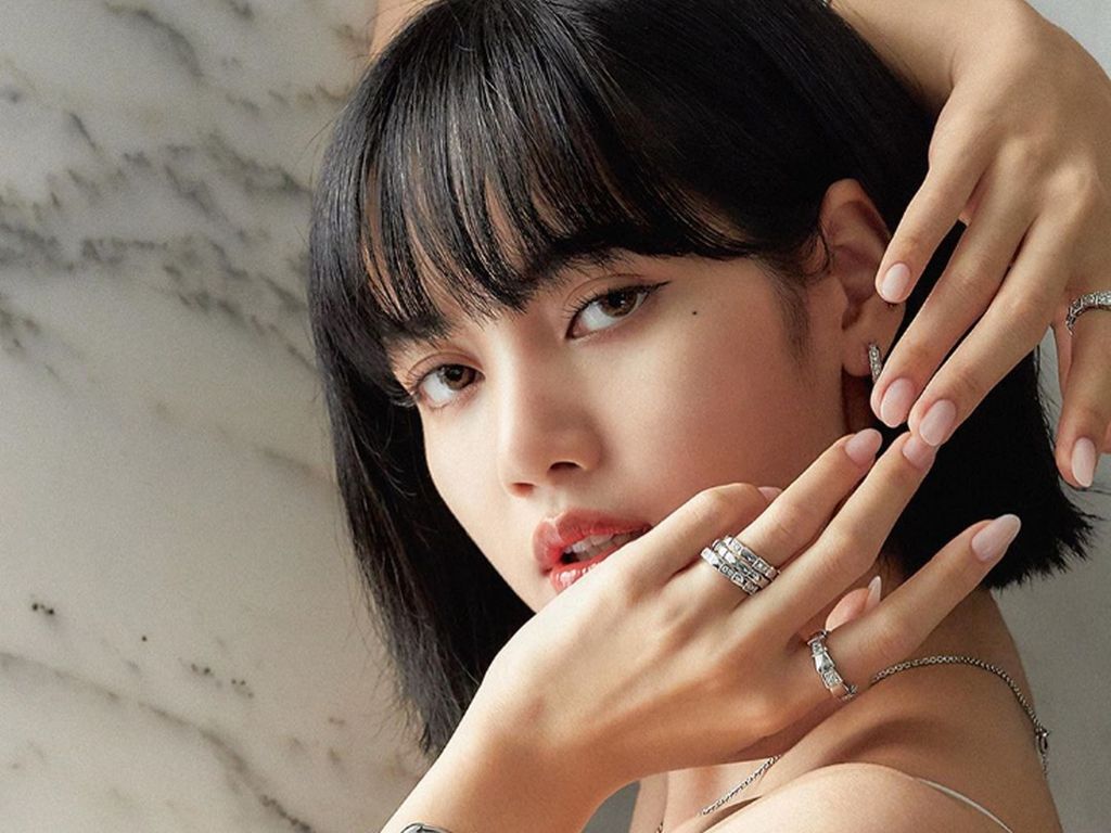 Lisa BLACKPINK Bikin Bvlgari Jadi Brand Perhiasan Terpopuler Lisa BLACKPINK Bikin Bvlgari Jadi Brand Perhiasan Terpopuler