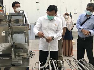 Menkes Tinjau Pabrik Alkes Dalam Negeri