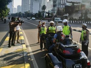 Priiitt! Motor Gede Nyelonong Masuk JLNT Casablanca Ditindak Polisi Priiitt! Motor Gede Nyelonong Masuk JLNT Casablanca Ditindak Polisi