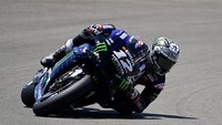 Maverick Vinales Mengeluh, Motornya Terasa Beda