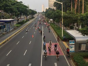 Lajur Pop Up Diperlebar, Pesepeda Padati Kawasan Sudirman-Thamrin Pagi Ini