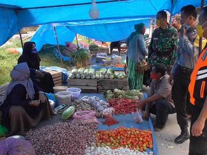 Usai Ada Pedagang Positif Corona, Tim Satgas Sisir Pasar di Polman