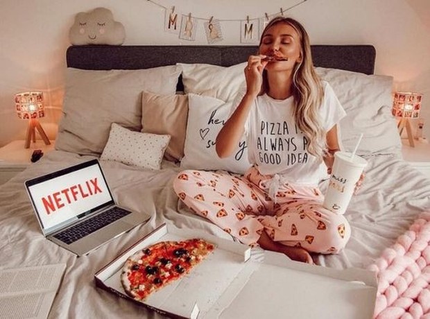 Pada tiap gram karbohidrat yang kamu konsumsi, tubuh akan mengikat cairan tubuh sebanyak 3 gram.