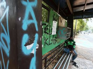 Aduh! Halte-halte di Kota Bekasi Ini Memprihatinkan