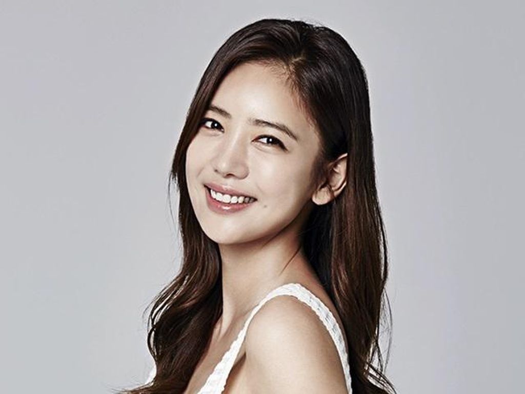 Artis-Artis Korea yang Hilang Secara Misterius dari Dunia Hiburan Artis-Artis Korea yang Hilang Secara Misterius dari Dunia Hiburan