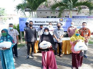 Brantas Abipraya Bagikan 2.500 Paket Sembako ke Warga Jember