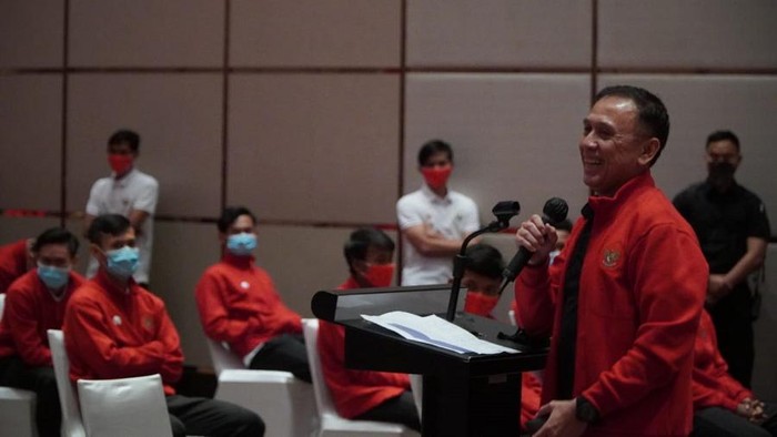 Ketum PSSI, Mochamad Iriawan, mengunjungi pemain Timnas Indonesia.
