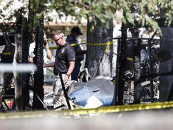 Pesawat Kecil Timpa Rumah Warga di AS, 3 Orang Termasuk Bayi Tewas