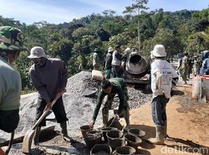 50 Tahun Eksis, Jalan Garekgok di Garut Akhirnya Diperbaiki