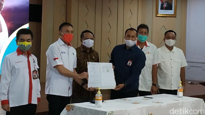 PSSI PSSI menandatangai MoU dengan Kemenpora terkat dana TC Timnas U-19.